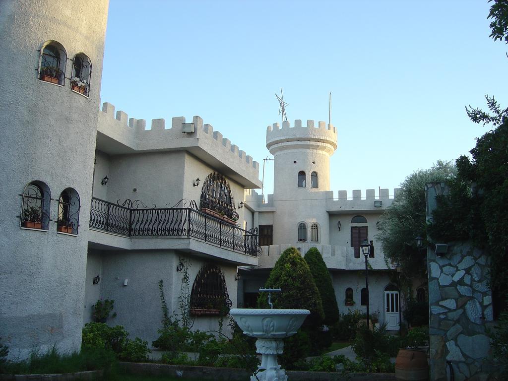 Villa Castle By The Sea Artemida  Exterior foto