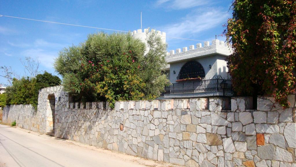 Villa Castle By The Sea Artemida  Exterior foto